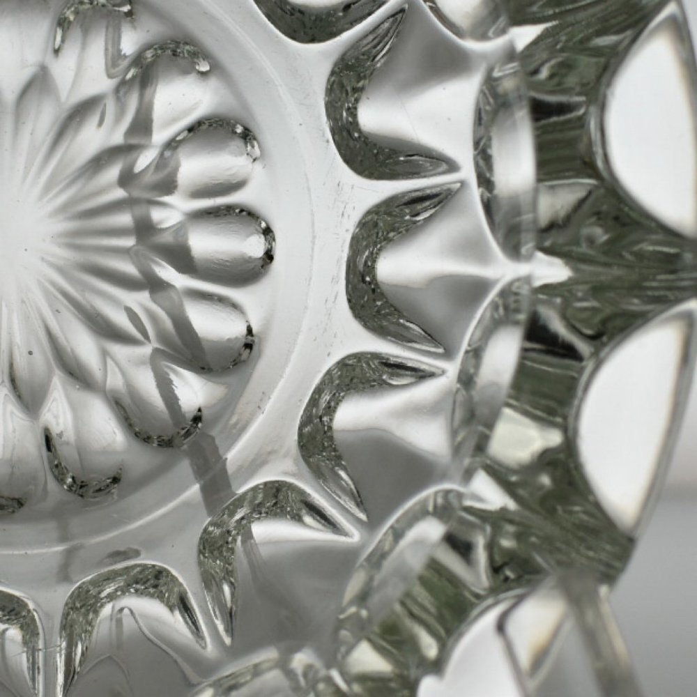 RETRO Glass Ashtray | Vintage 1970s Pressed Glass Heavy Ashtray | Unique Barware - Picture 4 of 7